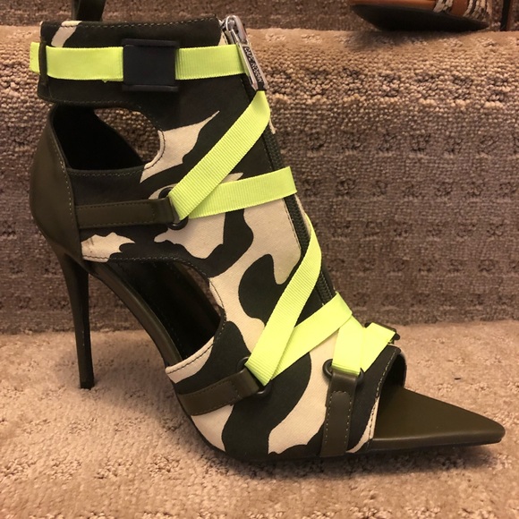 BOGO New camouflage heels - Picture 4 of 8